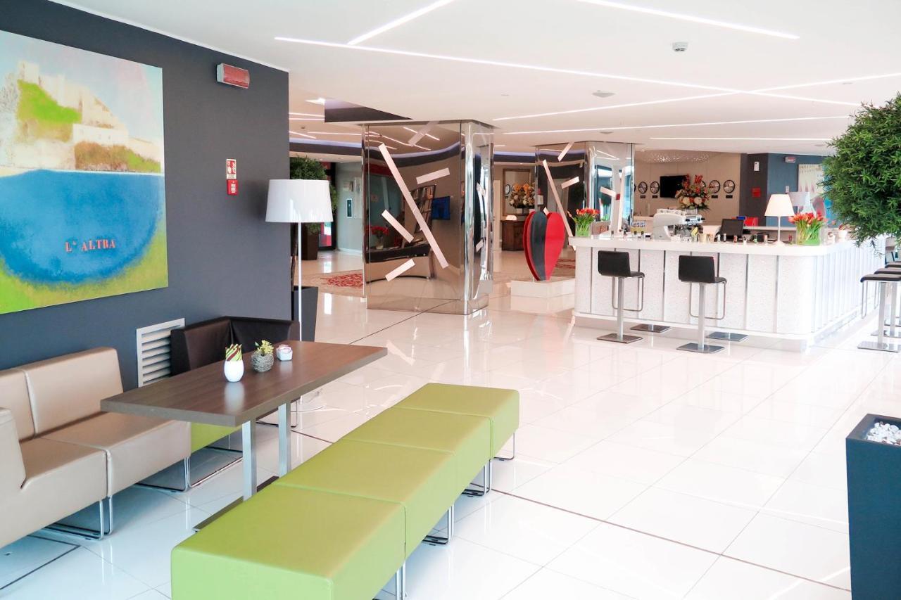 Ibis Styles Milano Melegnano Hotel Carpiano Bagian luar foto