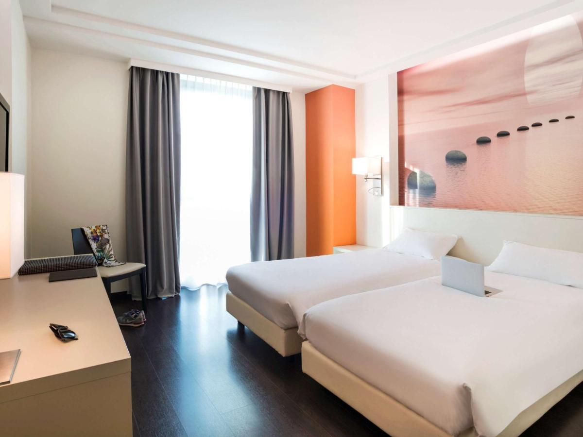 Ibis Styles Milano Melegnano Hotel Carpiano Bagian luar foto